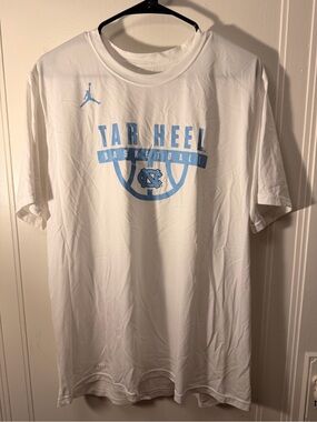 Nike White Tar Heels Basketball Graphic Tee